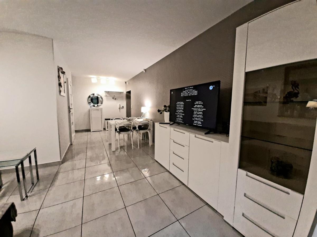 Apartamenty Aleksandry Apartament Przy Parku 斯维诺乌伊希切 外观 照片