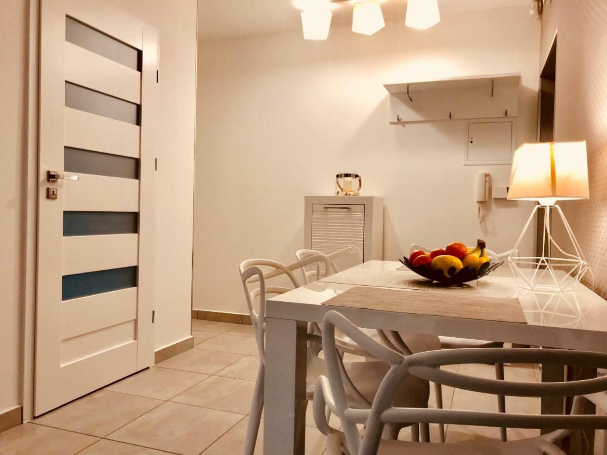 Apartamenty Aleksandry Apartament Przy Parku 斯维诺乌伊希切 外观 照片