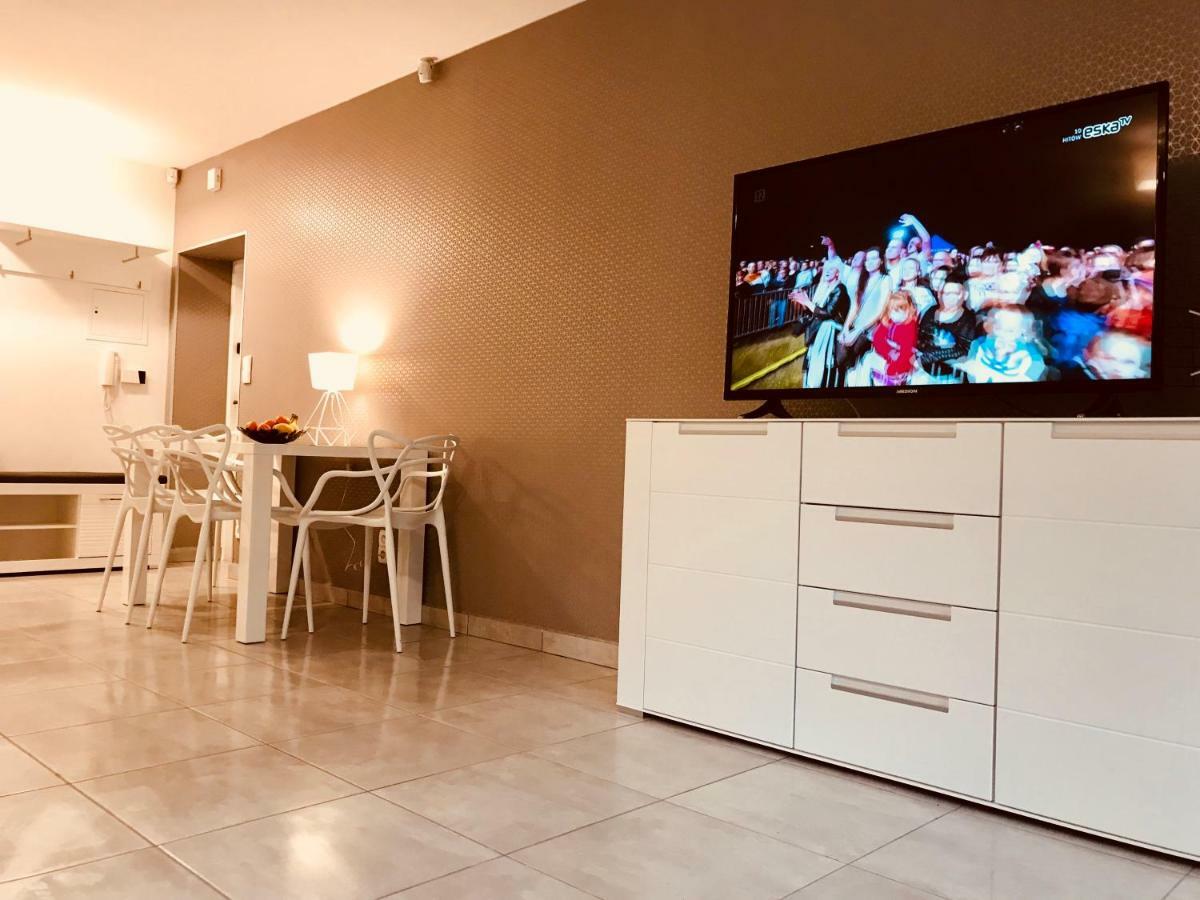 Apartamenty Aleksandry Apartament Przy Parku 斯维诺乌伊希切 外观 照片