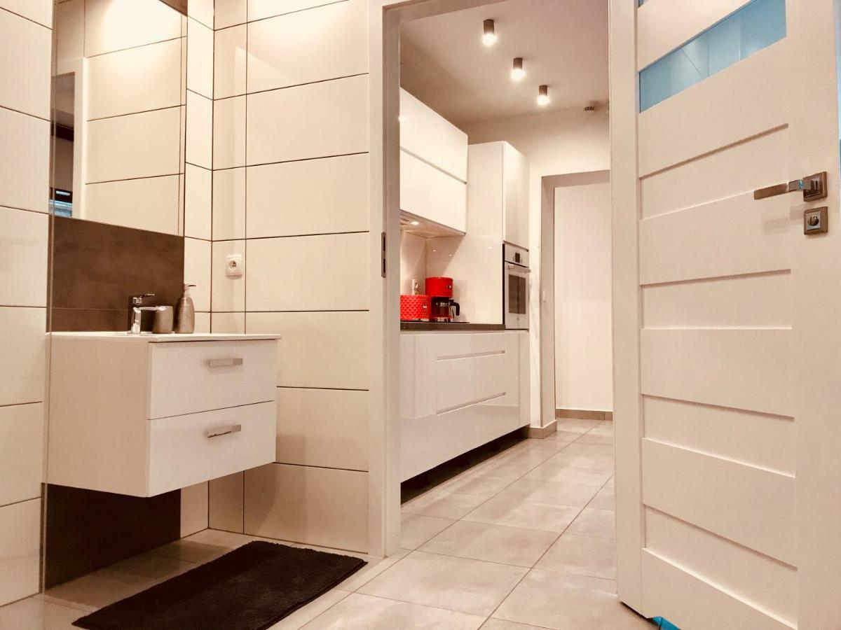 Apartamenty Aleksandry Apartament Przy Parku 斯维诺乌伊希切 外观 照片